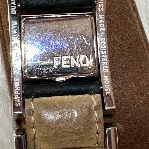 Fendi Watch F5000‎ 26mm Women’s Silver X Black 3701037 - Picture 5 of 5